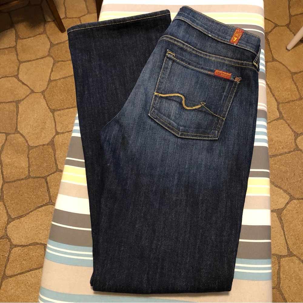 7 For All Mankind Bootcut Dark Wash Stretchy excellent condition Jeans 29